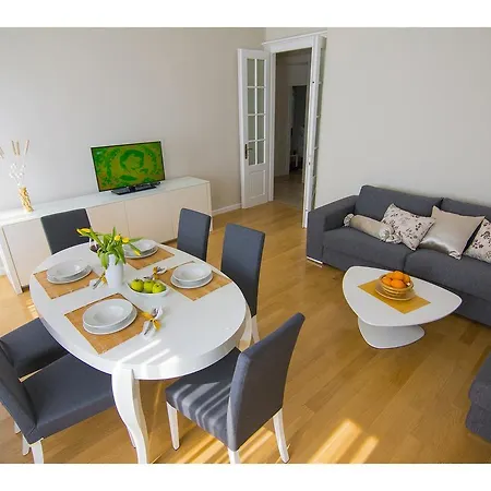 Diocletian Palace Apartments Апартаменти *