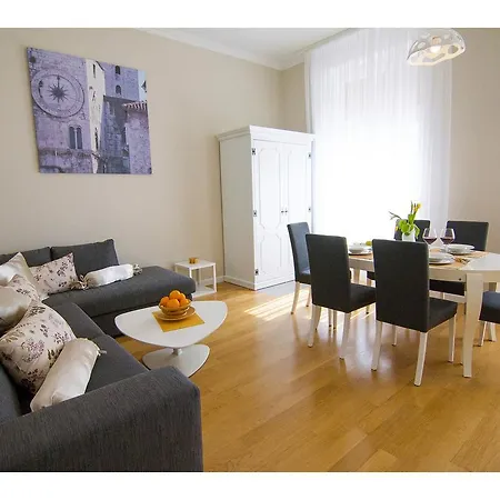Апартаменти Diocletian Palace Apartments