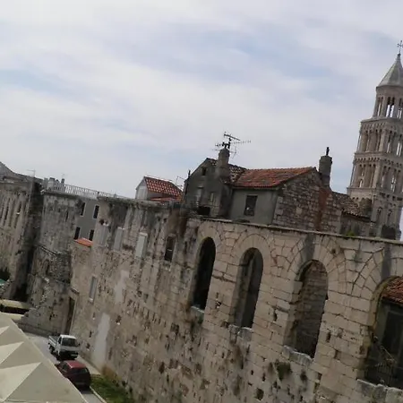 Апартаменти Diocletian Palace Apartments *