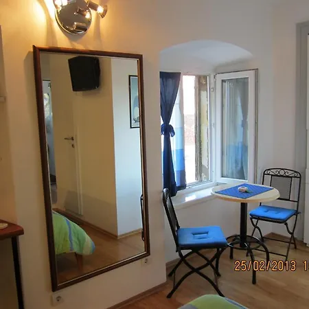 Апартаменти Diocletian Palace Apartments Спліт