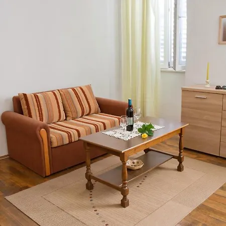 Апартаменти Diocletian Palace Apartments Спліт